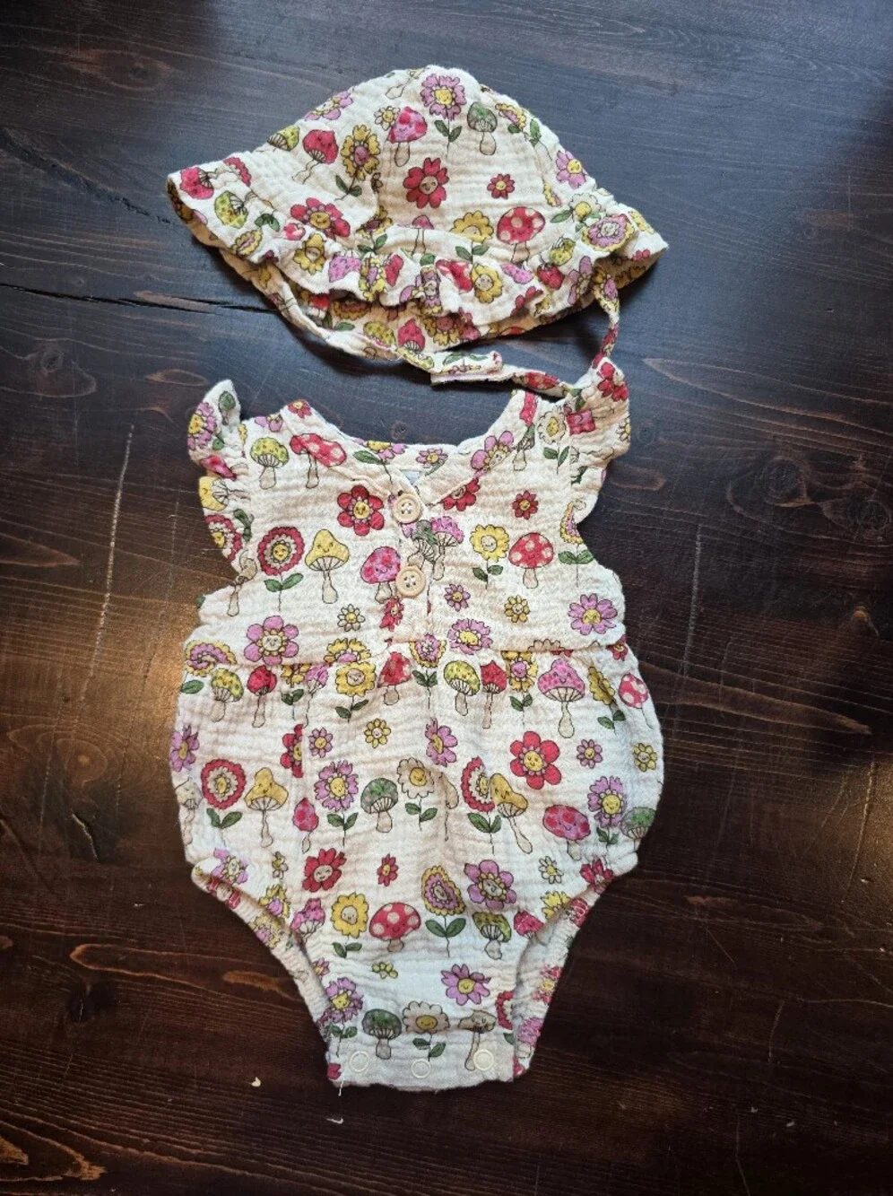 Charlotte & Star Baby Girl Mushroom & Floral Muslin Romper Set with Bonnet - 0-3
